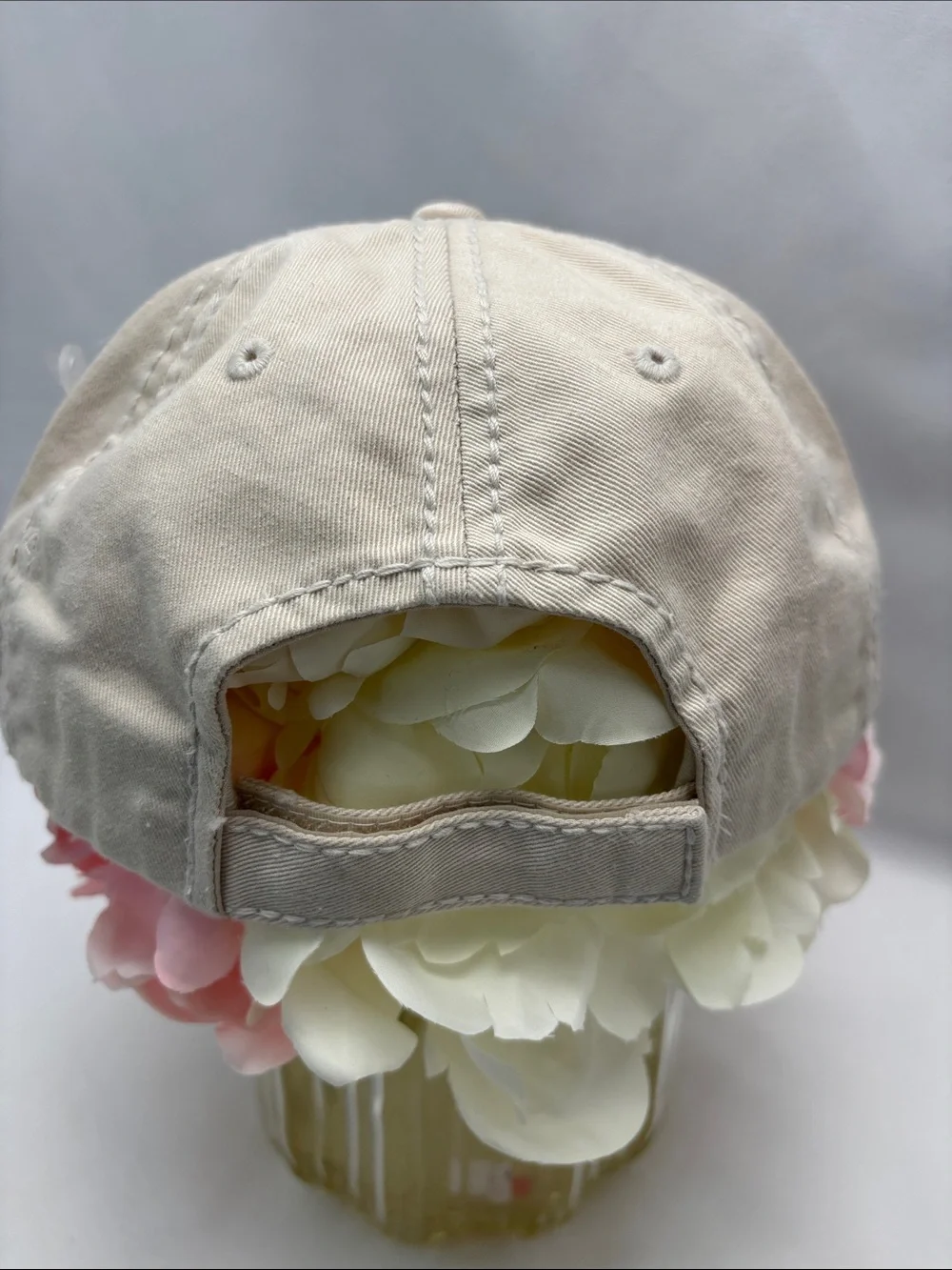 KBETHOS Women’s Vintage Style‎ Cream Baseball Cap with Pastel Floral Accent